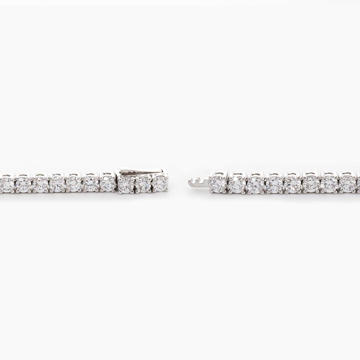 Round Brilliant Cut Diamond 4 - Prong Basket Tennis Bracelet with Single - Side Box Clasp - FIORESE JEWELRY