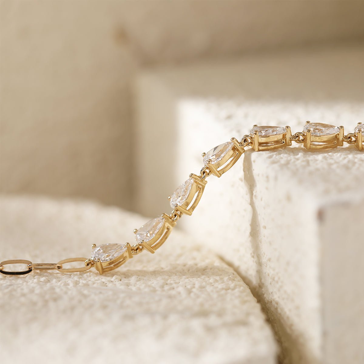 18K Yellow Gold Pear Lab Diamond 9 Stone Chain Bracelet - FIORESE JEWELRY