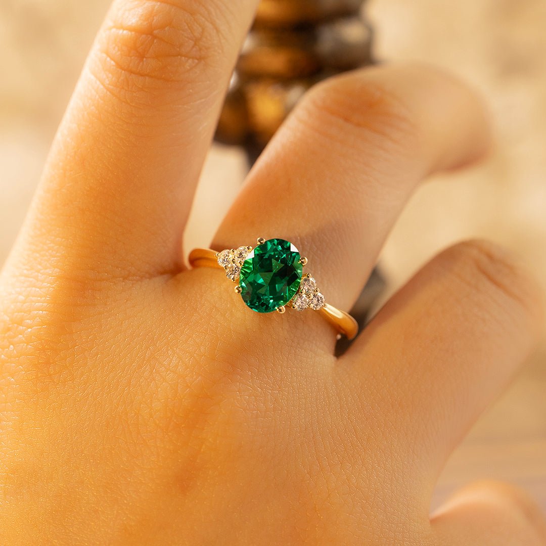 7x9mm Oval Shape Lab Colombian Emerald Engagement Ring - LGG Jewelry
